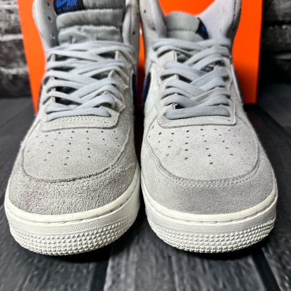 Nike Air Force 1 High LV8 'Chenille Fluff Swoosh' Shoe Size 11.5 Grey 806403-015 - Picture 4 of 13